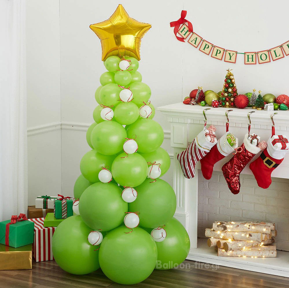 Χριστουγεννιάτικο δέντρο με μπαλόνια