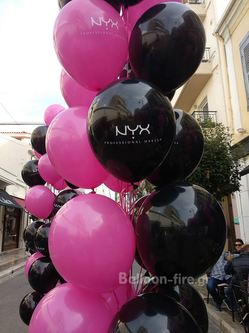 Μπαλόνια σε μπουκέτα διαφημιστικά | NYX Make Up Professional 